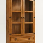 vitrina de dos puertas con cirstal y 2 cajones